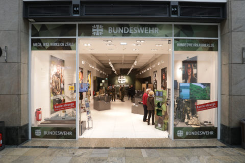 08.04.2022
oberhausen, centro - bundeswehr