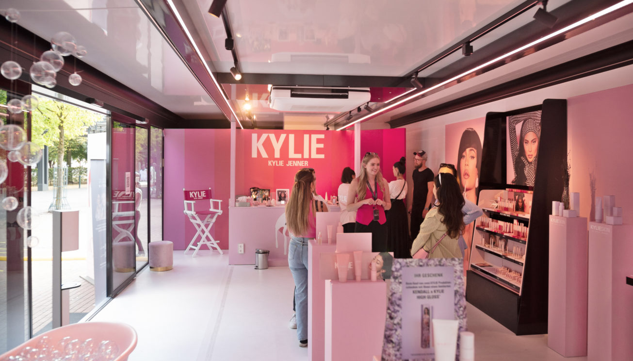 Pretty in Pink mit Kylie Jenner Cosmetics im Westfield Centro