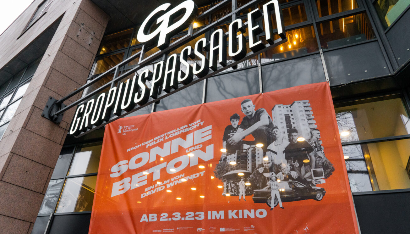 „Sonne und Beton“ feiert Premiere in den Gropius Passagen