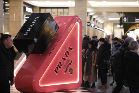 04.12.2023
oberhausen, westfield centro - prada    © marc vollmannshauser tel. 015125312120 vollmannshauser@me.com