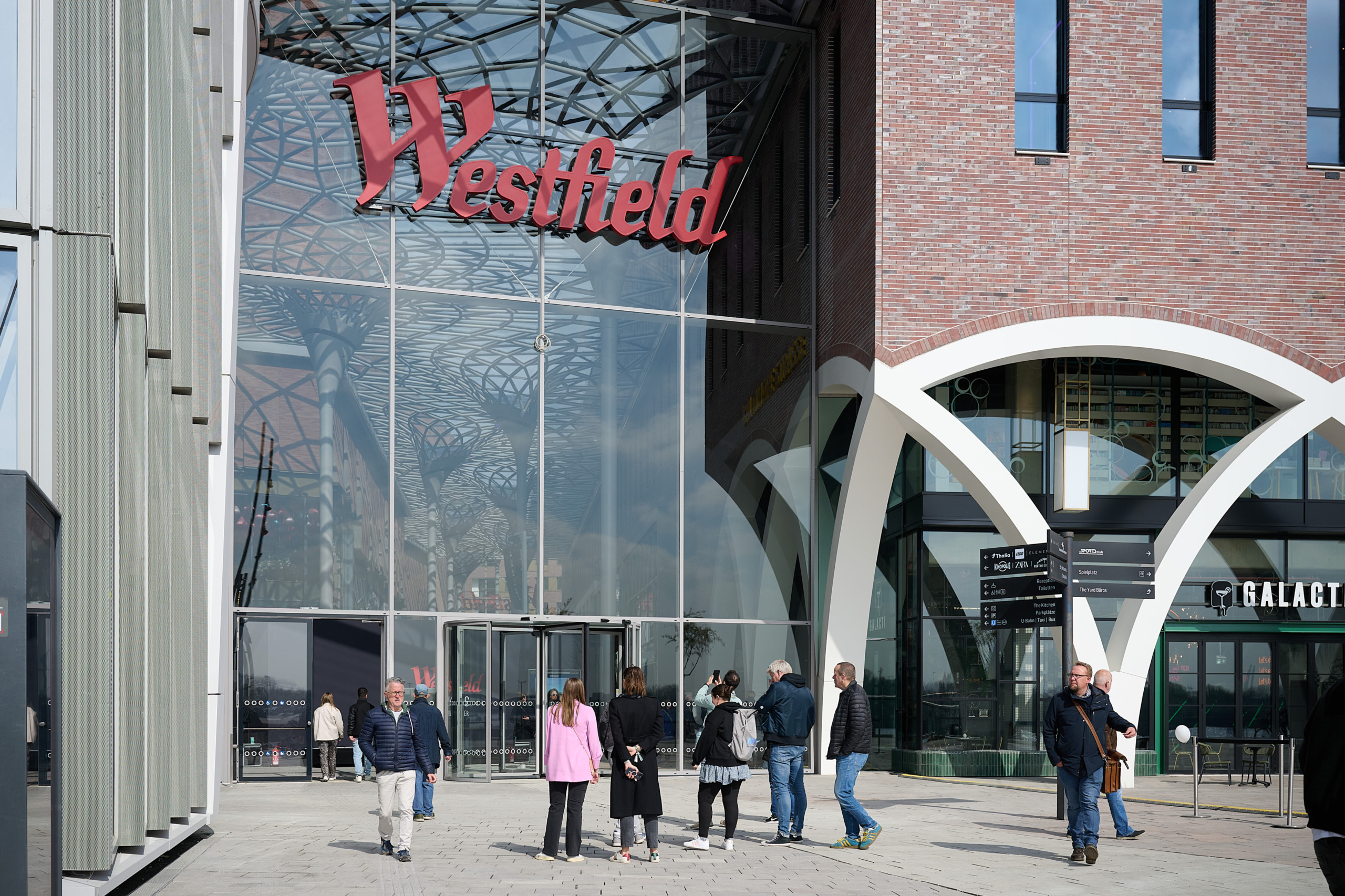 Let’s Discover: Westfield Hamburg-Überseequartier
