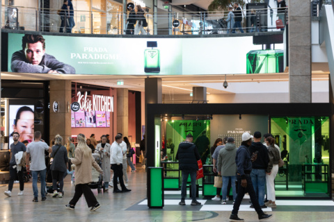 16.09.2025
oberhausen, westfield centro - PRADA - marc vollmannshauser tel. 015125312120 vollmannshauser@me.com